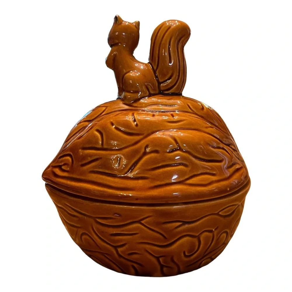 Squirrel on A Walnut VTG MCM Candy Dish Nut Dish Trinket Box R.O.C. Taiwan